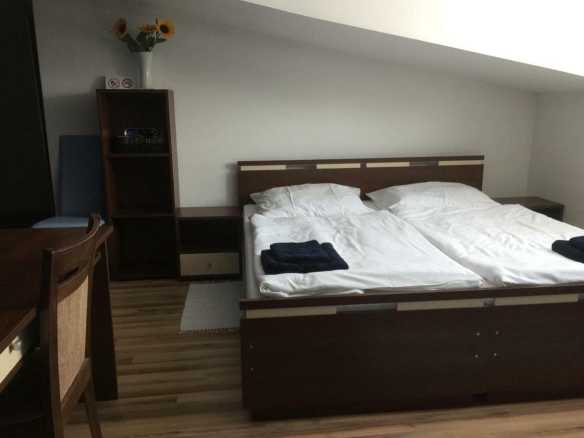 Relax & Tenis Club Ліптовський Мікулаш Екстер'єр фото